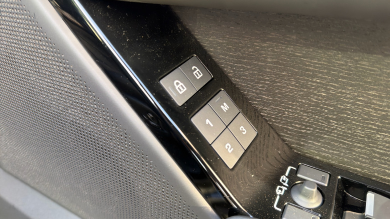 Land Rover Range Rover Velar 2.0 D200 MHEV Autobiography 5dr Auto [Revised] Diesel Estate